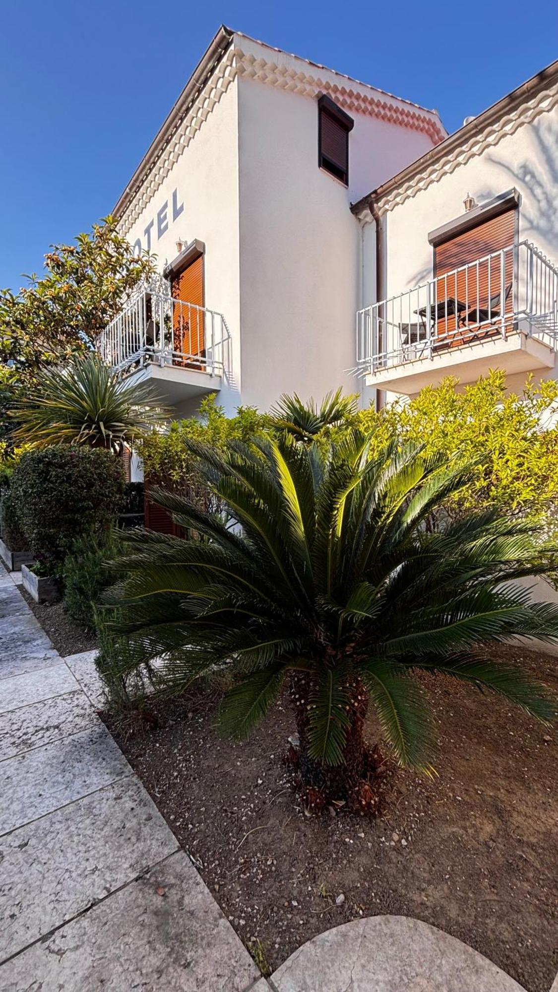 Hotel La Bastide Le Lavandou Exterior foto