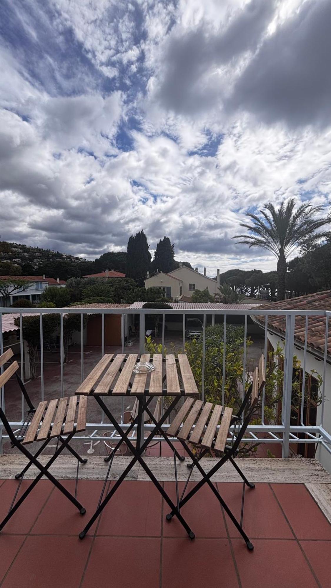 Hotel La Bastide Le Lavandou Exterior foto