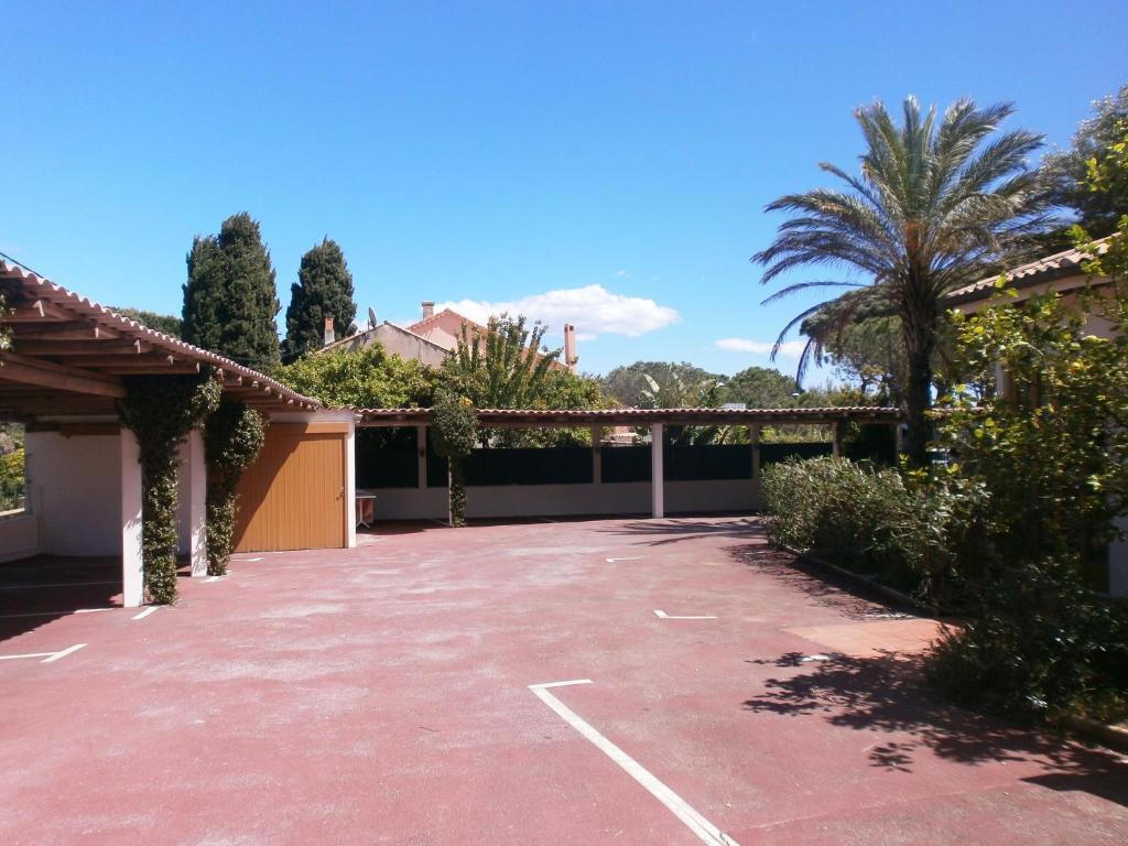 Hotel La Bastide Le Lavandou Exterior foto